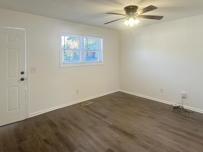 Photo - 1002 Martin Luther King Jr Dr