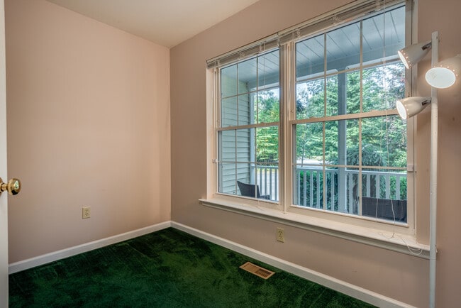 Photo - 80 Hillbrook Dr