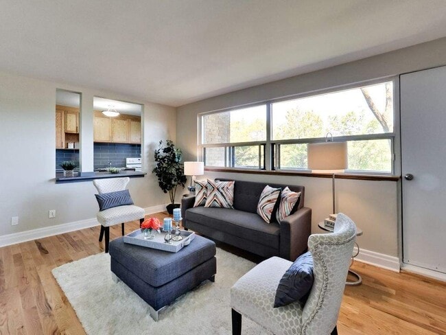 Photo - Foxden Cottonwood