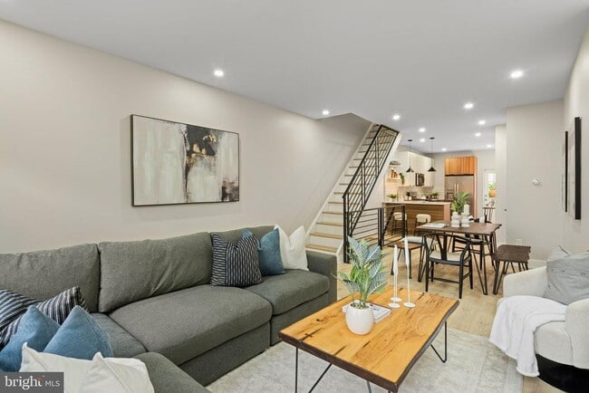Photo - 648 N 36th St