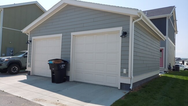 Photo - 6145 Farmstead Ave