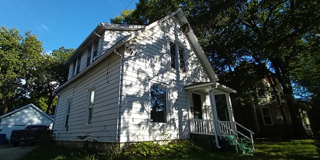 Photo - 138 Harrison St