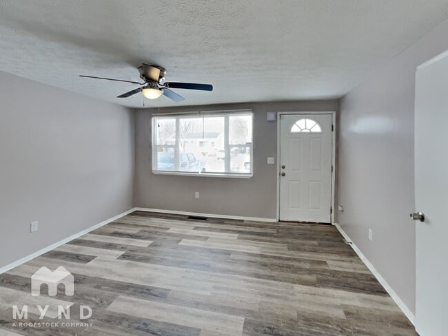 Photo - 2270 Cardston Dr