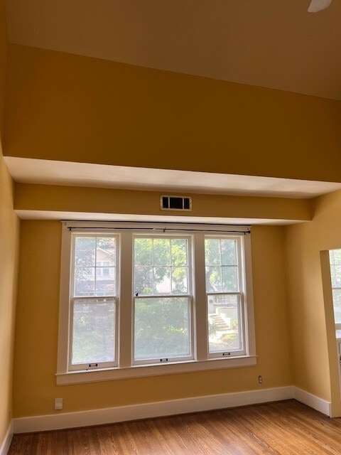 Photo - 2012 Lauderdale Rd