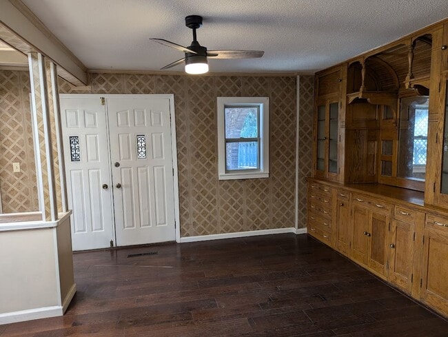 Photo - First Floor 3 Bed 2 Bath Apartment Unit A