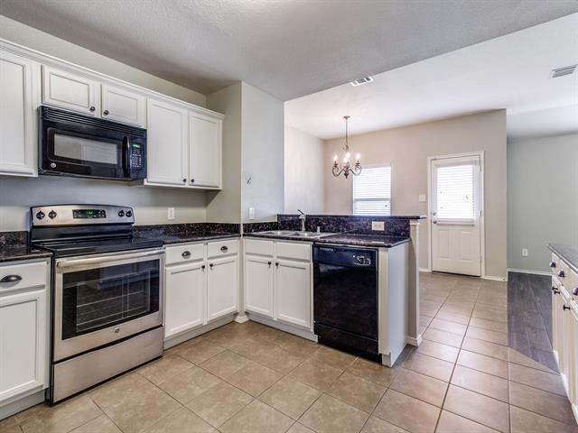 Photo - 430 Paddock Ln