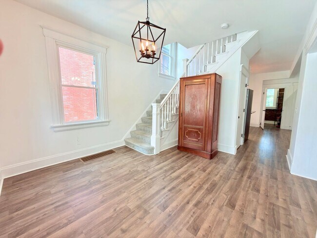2216 Burnet Ave Unit 1
