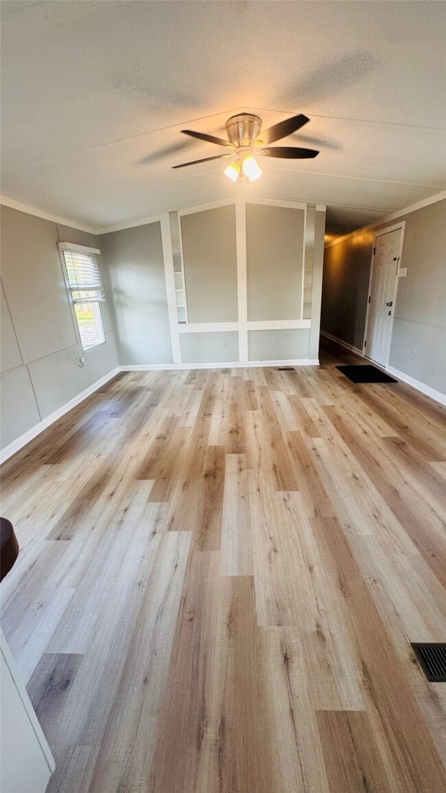 Photo - 22718 Stockdick School Rd