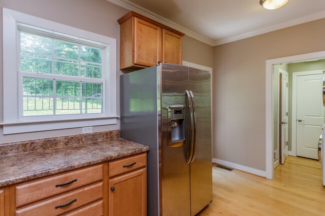 Photo - 154 Brookwood Dr