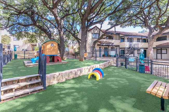 The Arts Apts At South Austin