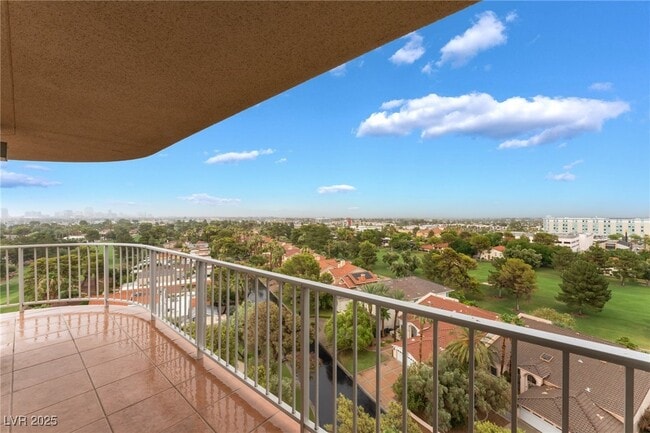 Building Photo - 3111 Bel Air Dr Unit 11B Rental