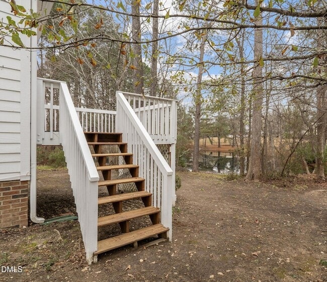 Photo - 108 Henson Pl