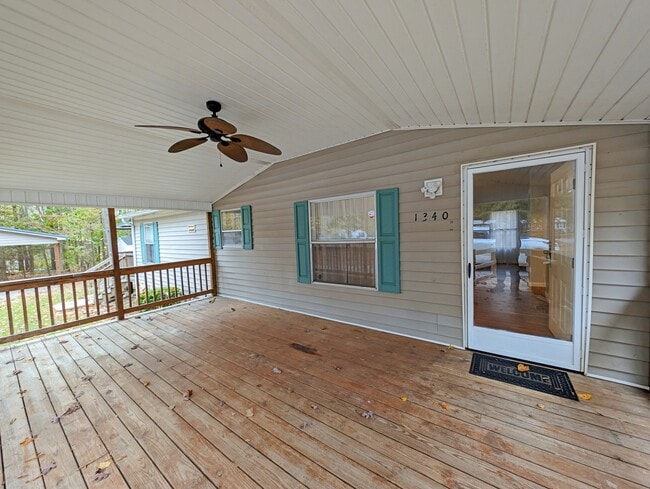 1340 Meadowland Dr