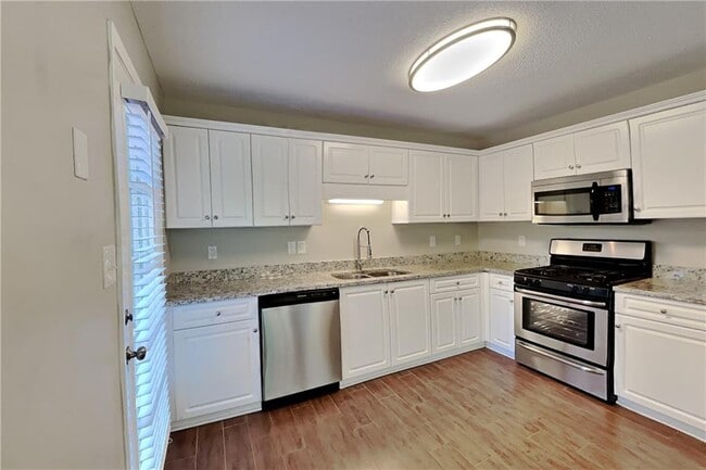 Photo - 241 Kipling Dr