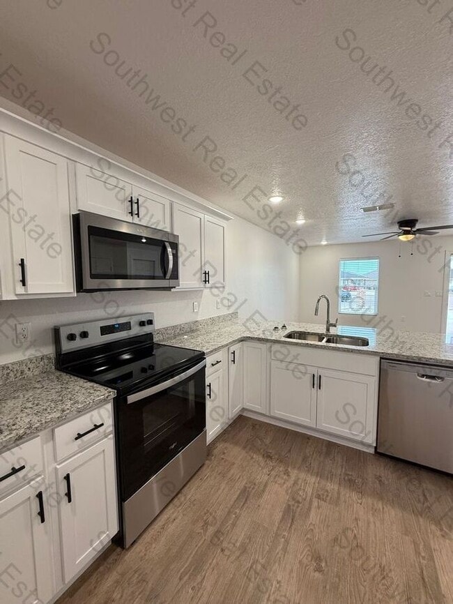 Photo - New Spacious 2 bedroom 2 bath Duplex.