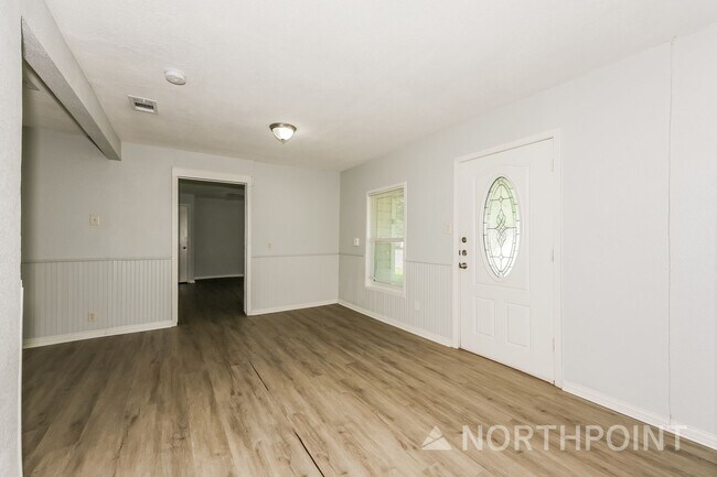 Photo - 3 BR/1BA | Newly Renovated Single Family Home |  Front and back yard| In Cleburne!
