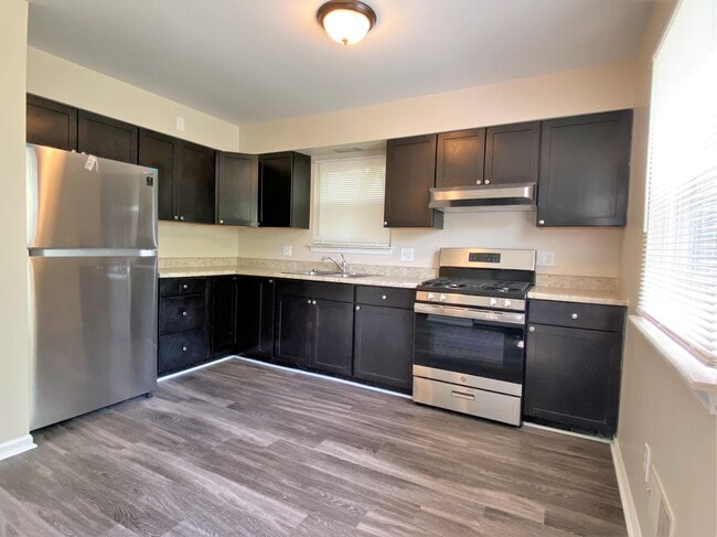 Kitchen - All New Appliances - 2146 Washtenaw Ave