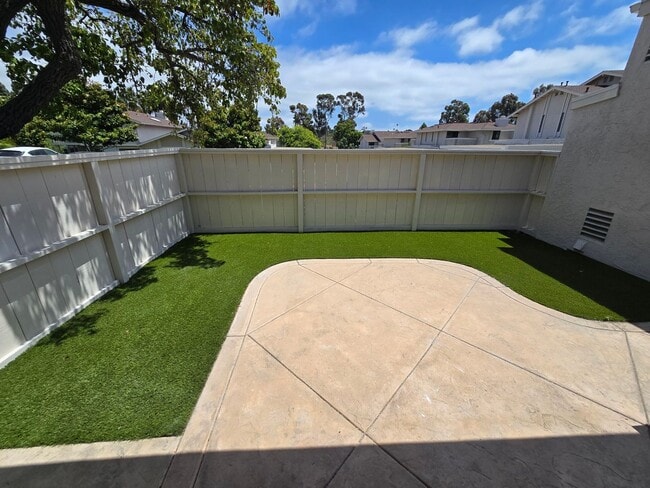 Spacious 4-Bedroom Townhome for Rent in De... - Spacious 4-Bedroom Townhome for Rent in De...