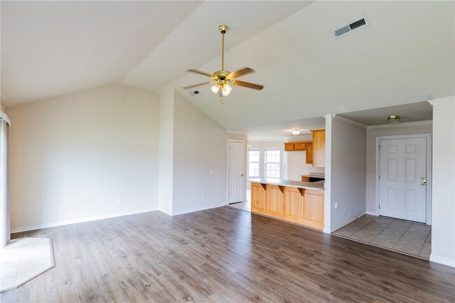 Photo - 255a Ravenwood Blvd