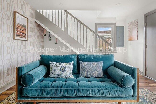 Photo - 201 Nassau St