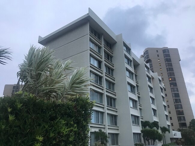 Building Photo - 5122 Likini St