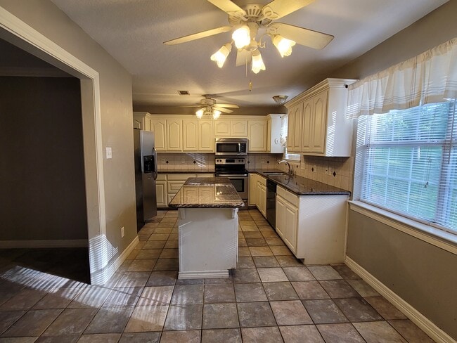 Photo - 1 Briar Oak Cir