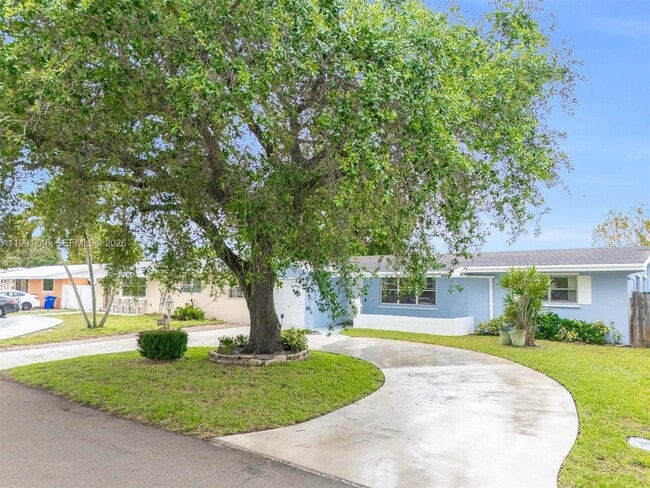 Photo - 7811 NW 10th St