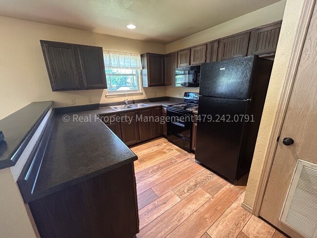 Photo - 322 S 12th St