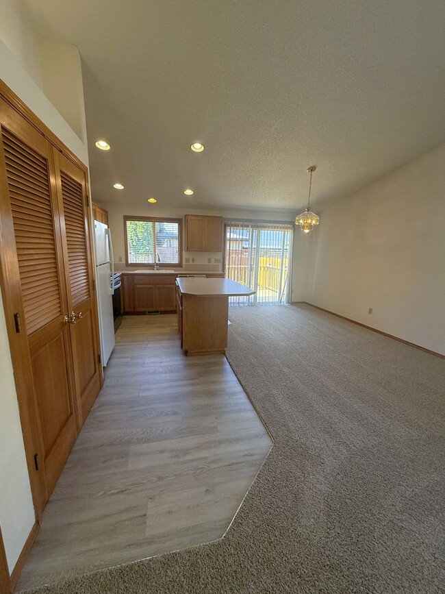 Photo - Updated 3B/2Ba Ranch in Five Corners!