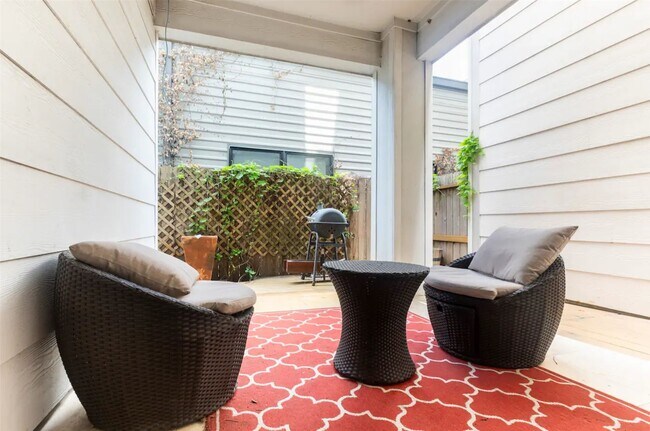 Photo - 1413 Holly St