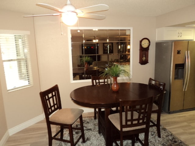 Dining Area - 457 Mesa Blvd Unit 201