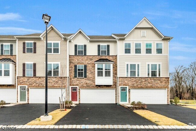 Townhomes for Rent near Budd Lake NJ - 5 Townhouses | ForRent.com