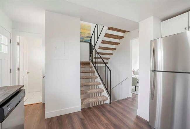 Photo - Fully Renovated Park Hill Townhome - 5 Bedrooms!