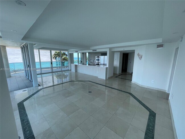 Photo - 5025 Collins Ave Unit 601