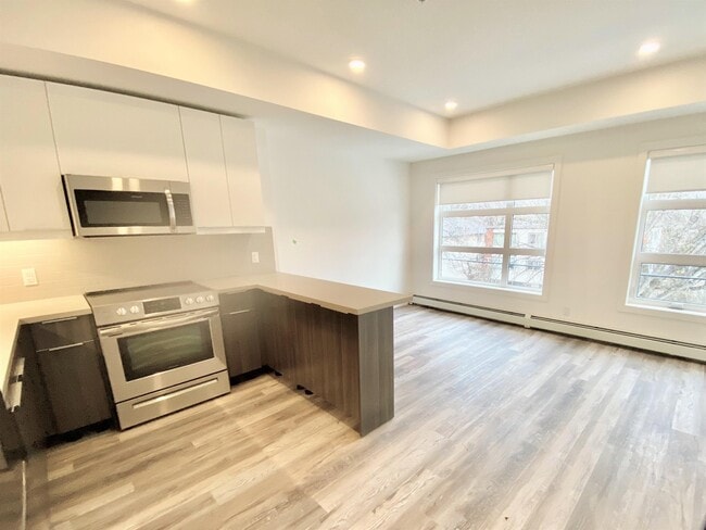 Building Photo - 10720-278 78 Ave NW Unit 205