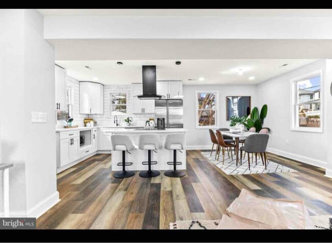 Photo - 156 Osborn Rd