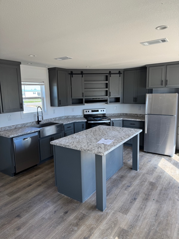 Building Photo - 250 Patriot Ln