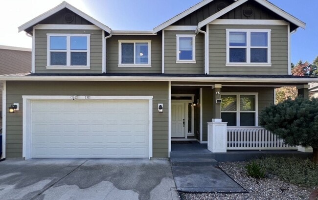 Building Photo - Spacious 5bed/2.5bath W/Bonus Room Rental
