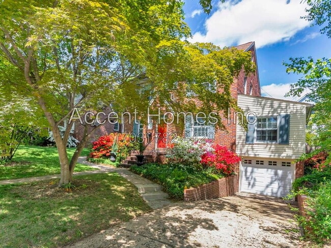 Photo - 4723 16th St N