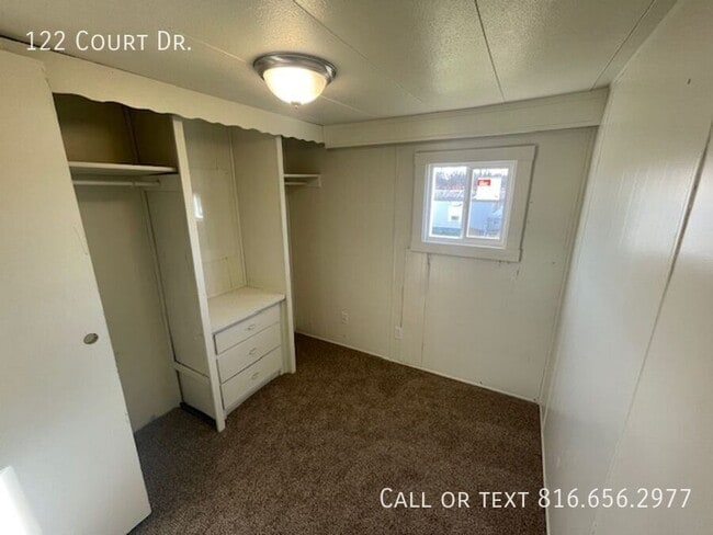 Photo - 122 Court Dr