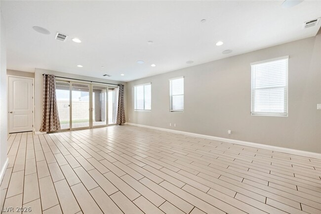 Photo - 164 Pace Ave