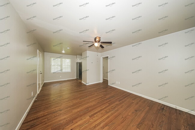 Photo - 705 Stahl Dr
