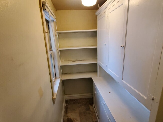 Photo - AVAILABLE JUNE 2025 - Great 4 Bed, 1 Bath in East Duluth!