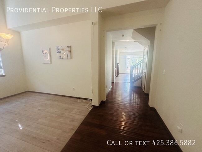 7625 NE 201st Pl