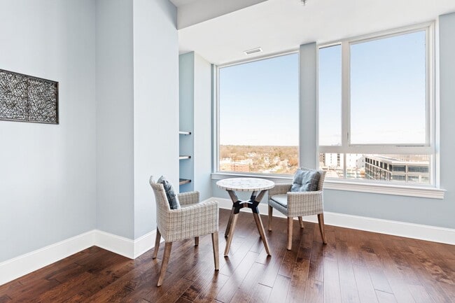 Photo - Stunning Studio Apartment with Spectacular...