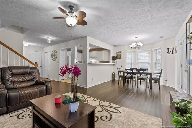 Photo - 5551 Robmont Dr