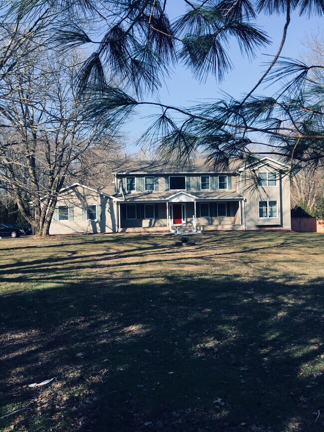 124 Taylors Mills Rd Rental For Rent in Manalapan Township, NJ