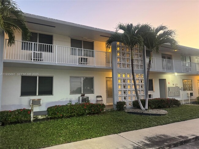 Photo - 2020 NE 51st Ct Unit 106