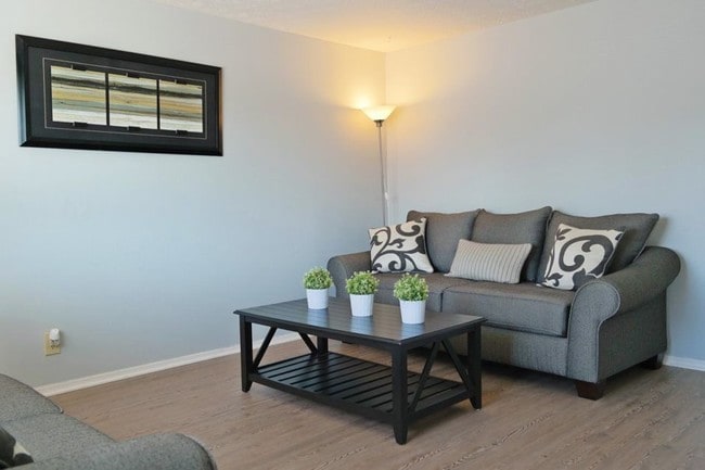 Photo - Clovernook Apartments