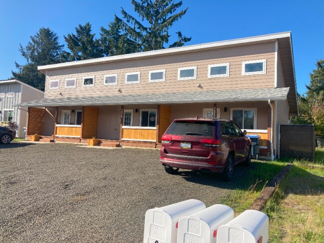 Photo - 751 Point Brown Ave SW Unidad B